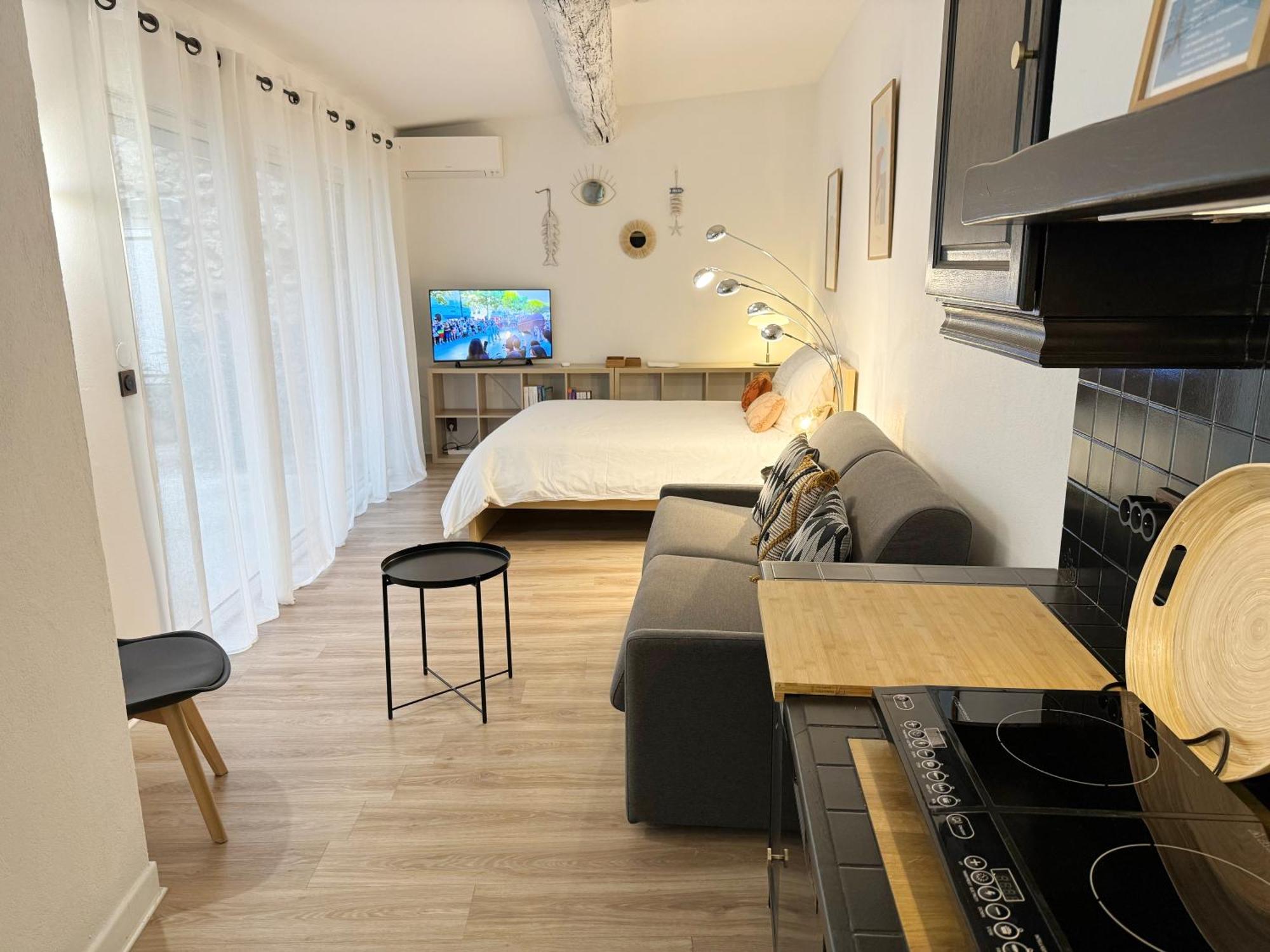 Charmant Studio Climatise A 200M De La Plage メーズ エクステリア 写真